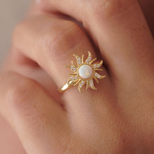 Load image into Gallery viewer, Gold Opal Sun Ring
